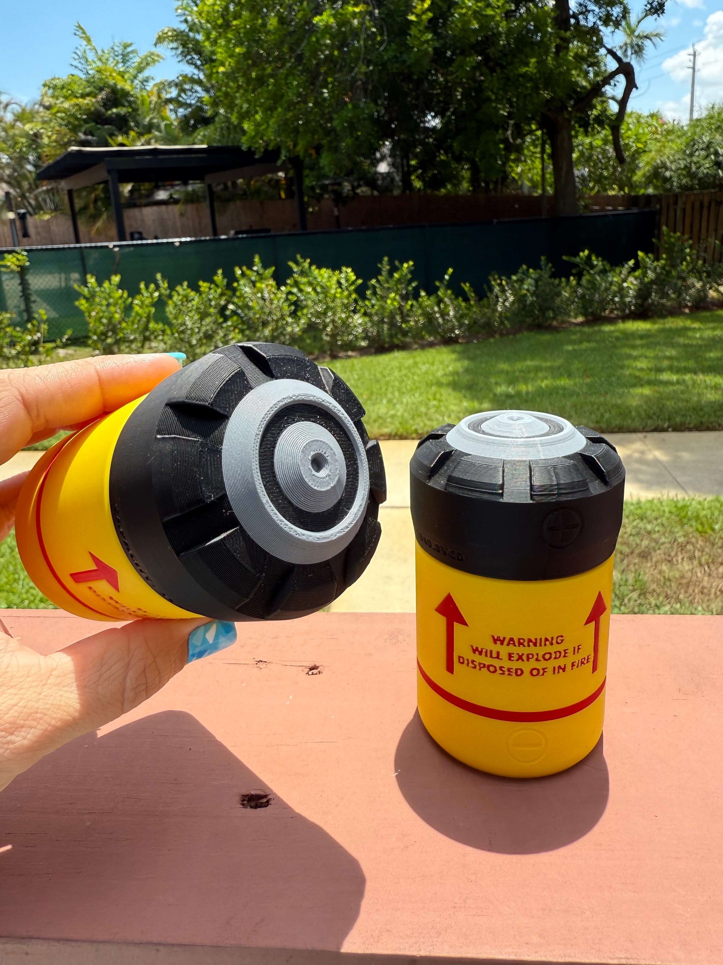 Fusion Cell Storage Capsule (4–5") — Twist-Top